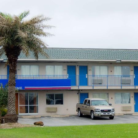 Motel 6-Clute, Tx Bagian luar foto